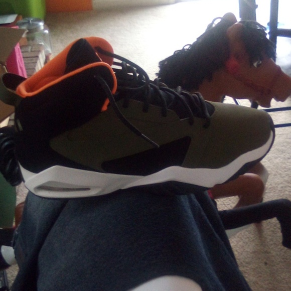 resellsneakers
